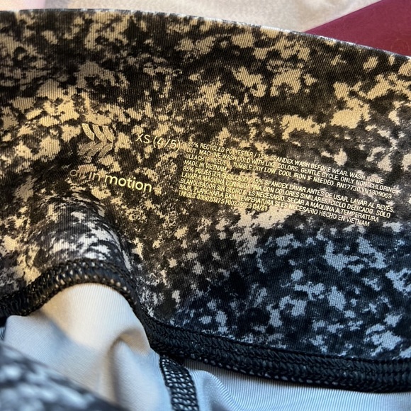 Girls Active wear Bundle of 3pieces size 4/5 - Picture 5 of 6